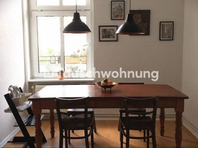 Tauschwohnung: Altbau 2,5Whg(Balkon u. Stuck) in Tiergarten gegen größer — photo 1